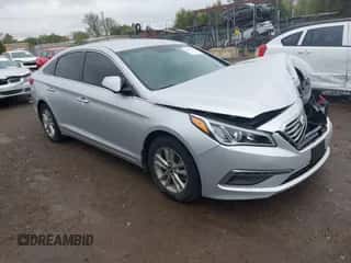 2015 Hyundai Sonata SE z VIN 5NPE24AF9FH222543, wystawiony jako IAAI lot #43351081 z przebiegiem 54 367 mil mil oraz . Historia ofert i sprzedaży dostępna na DreamBid. Obrazek 1.