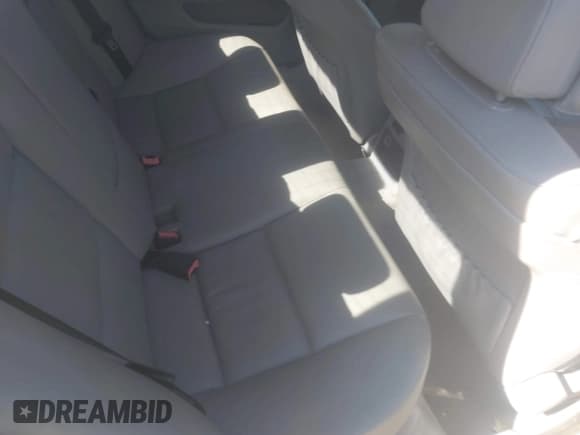 ✅ 2010 BMW 5 Series 528i • VIN: WBANU5C54AC365387 • Lot: 43492061. Listed on IAAI with 211,158 mi. Free auction sales archive from the USA and detailed vehicle history report at DreamBid. Image 8.