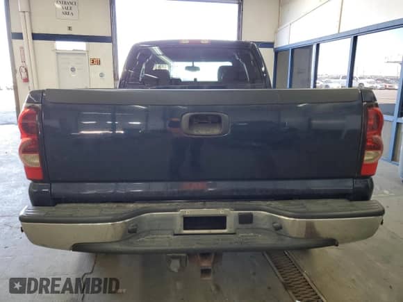 ✅ 2006 Chevrolet Silverado 1500 LS • VIN: 2GCEK19B861135914 • Lot: 75017414. Wystawiony na Copart z przebiegiem 183 185 mil mil. Skorzystaj z bezpłatnego archiwum sprzedaży aukcyjnych z USA i zobacz szczegółowy raport historii pojazdu na DreamBid. Zdjęcie 6.