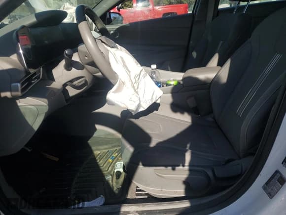 ✅ 2023 Hyundai Elantra SEL • VIN: 5NPLS4AG7PH106291 • Lot: 87195675. Listed on Copart with 88,213 mi. Free auction sales archive from the USA and detailed vehicle history report at DreamBid. Image 7.