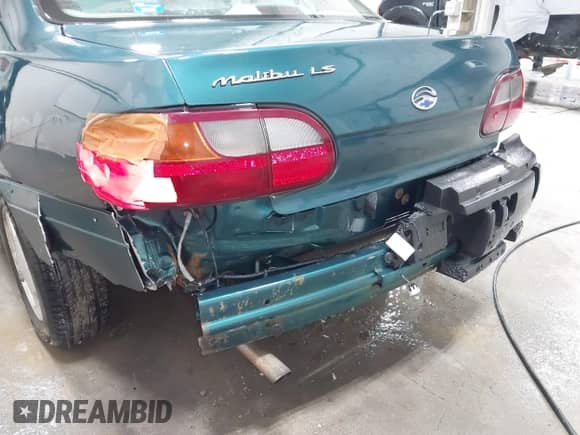 ✅ 2000 Chevrolet Malibu LS • VIN: 1G1NE52J7Y6149016 • Lot: 40665394. Wystawiony na IAAI z przebiegiem Nie podano mil. Skorzystaj z bezpłatnego archiwum sprzedaży aukcyjnych z USA i zobacz szczegółowy raport historii pojazdu na DreamBid. Zdjęcie 6.