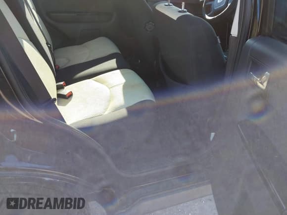 ✅ 2008 Mazda Tribute Sport • VIN: 4F2CZ02Z28KM04139 • Lot: 41346215. Wystawiony na IAAI z przebiegiem 44 882 mil. Bezpłatny archiwum sprzedaży aukcyjnych z USA i szczegółowy raport historii pojazdu na DreamBid. Zdjęcie 8.