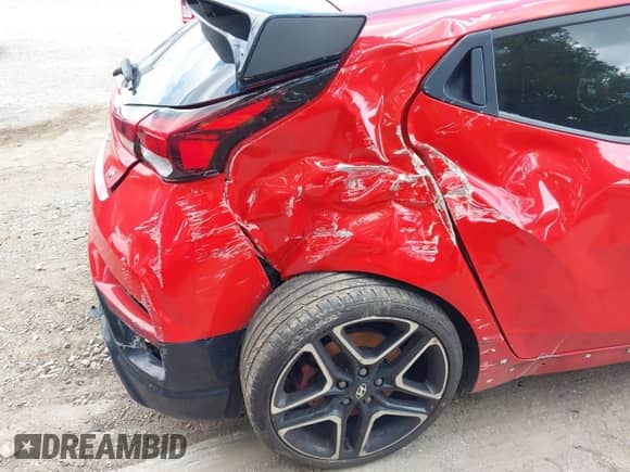 2020 Hyundai Veloster z VIN KMHT36AH0LU004909, wystawiony jako IAAI lot #42657127 z przebiegiem 86 557 mil mil oraz . Historia ofert i sprzedaży dostępna na DreamBid. Obrazek 6.