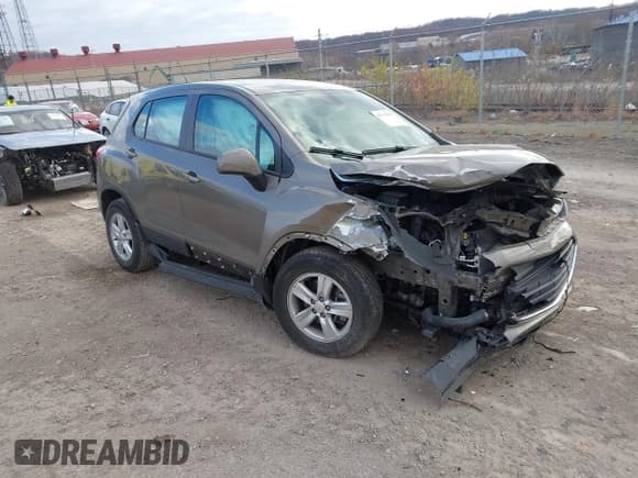 ✅ 2021 Chevrolet Trax LS • VIN: KL7CJKSB6MB313453 • Lot: 43713206. Listed on IAAI with 55,143 mi. Free auction sales archive from the USA and detailed vehicle history report at DreamBid. Image 1.
