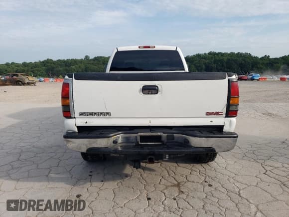 ✅ 2007 GMC Sierra 2500HD SLE1 • VIN: 1GTHK23D07F100338 • Лот: 66293995. Опубликован ранее на Copart с пробегом 379 671 миль. Бесплатный доступ к архиву аукционных продаж из США и подробный отчёт об истории автомобиля на DreamBid. Изображение 6.