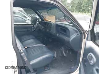 1997 Chevrolet Silverado 3500 с VIN 1GCGC33R4VF008124, выставлен на аукционе IAAI как лот 42641985 с пробегом 229 962 миль миль и . История ставок и продаж доступна на DreamBid. Изображение 5.