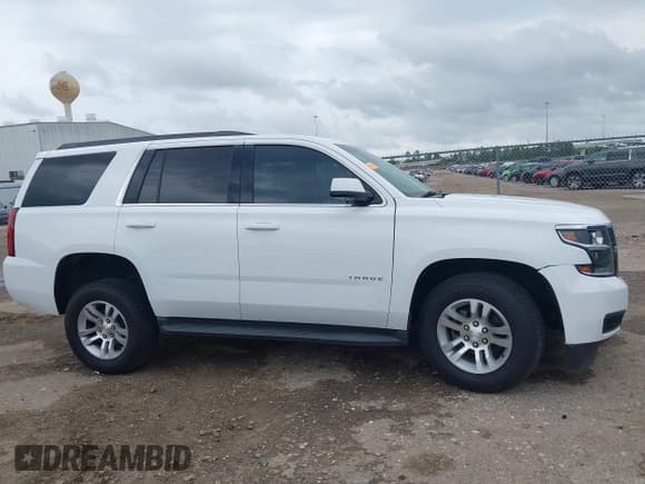 ✅ 2018 Chevrolet Tahoe LS • VIN: 1GNSCAKC9JR195999 • Lot: 42196389. Listed on IAAI with 141,232 mi. Free auction sales archive from the USA and detailed vehicle history report at DreamBid. Image 13.