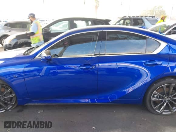 2024 Lexus IS 300 с VIN JTHBA1D26R5132511, выставлен на аукционе IAAI как лот 43319940 с пробегом Не указан миль и . История ставок и продаж доступна на DreamBid. Изображение 14.