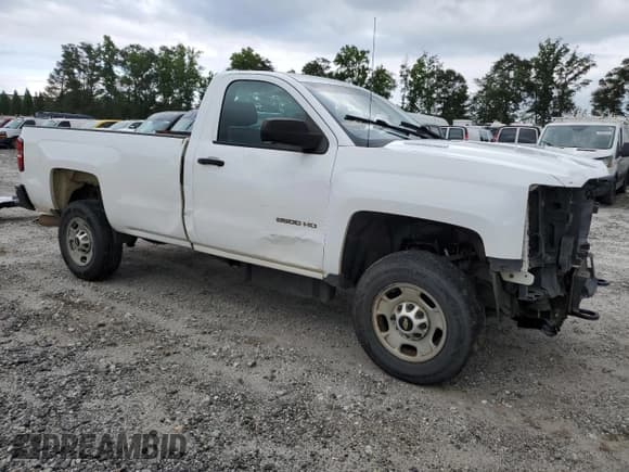 ✅ 2015 Chevrolet Silverado 1500 • VIN: 1GC0CUE81FZ513128 • Лот: 67903215. Опубликован ранее на Copart с пробегом 471 473 миль. Бесплатный доступ к архиву аукционных продаж из США и подробный отчёт об истории автомобиля на DreamBid. Изображение 4.