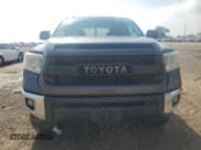 ✅ 2016 Toyota Tundra SR5 • VIN: 5TFEM5F1XGX102253 • Лот: 55295405. Опубликован ранее на Copart с пробегом 129 468 миль. Бесплатный доступ к архиву аукционных продаж из США и подробный отчёт об истории автомобиля на DreamBid. Изображение 5.