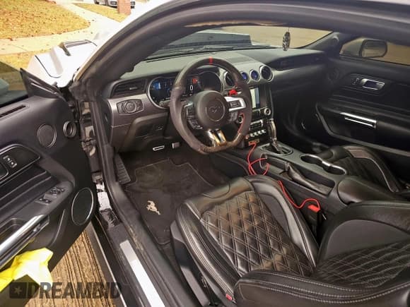 ✅ 2020 Ford Mustang GT Premium • VIN: 1FA6P8CF3L5140173 • Lot: 94086065. Wystawiony na Copart z przebiegiem 35 156 mil. Bezpłatny archiwum sprzedaży aukcyjnych z USA i szczegółowy raport historii pojazdu na DreamBid. Zdjęcie 12.