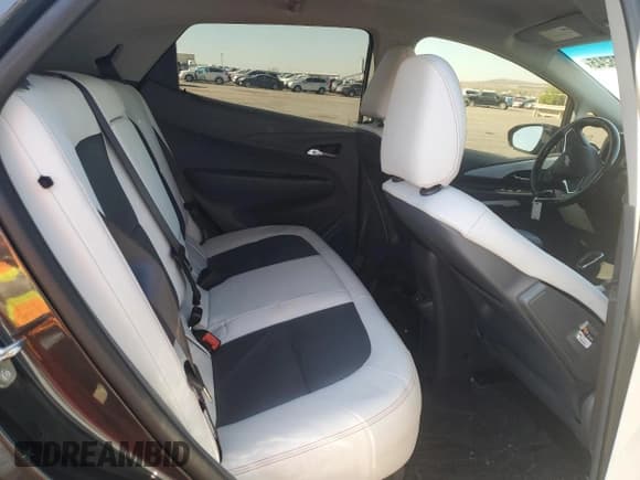 ✅ 2020 Chevrolet Bolt EV Premier • VIN: 1G1FZ6S02L4131727 • Lot: 52995245. Wystawiony na Copart z przebiegiem 32 397 mil. Bezpłatny archiwum sprzedaży aukcyjnych z USA i szczegółowy raport historii pojazdu na DreamBid. Zdjęcie 11.