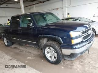 ✅ 2006 Chevrolet Silverado 1500 LT1 • VIN: 2GCEK13T061202779 • Лот: 42816027. Опубликован ранее на IAAI с пробегом Не указан. Бесплатный доступ к архиву аукционных продаж из США и подробный отчёт об истории автомобиля на DreamBid. Изображение 1.