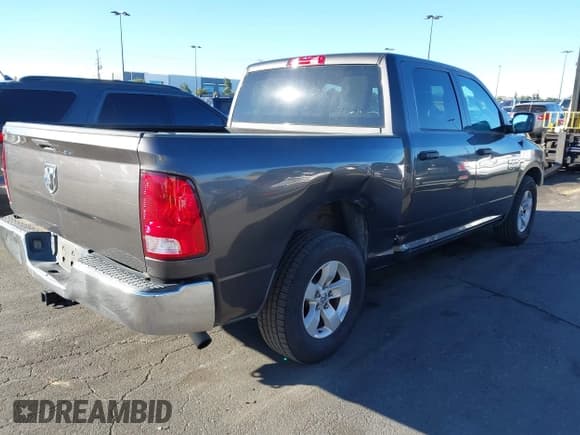 ✅ 2018 Ram 1500 Express • VIN: 3C6RR6KT7JG269723 • Lot: 43782367. Listed on IAAI with 91,822 mi. Free auction sales archive from the USA and detailed vehicle history report at DreamBid. Image 4.