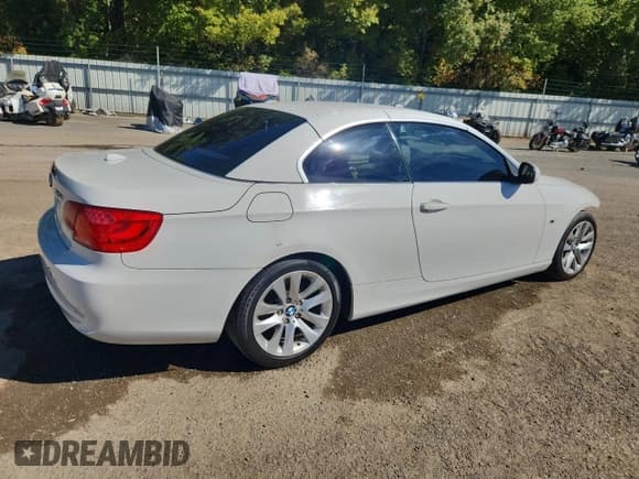 ✅ 2012 BMW 3 Series 328i • VIN: WBADW3C54CE822507 • Lot: 89636475. Listed on Copart with 93,442 mi. Free auction sales archive from the USA and detailed vehicle history report at DreamBid. Image 3.