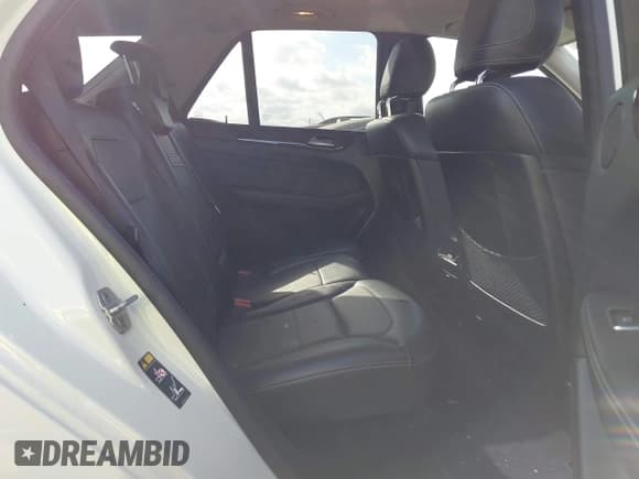 ✅ 2013 Mercedes-Benz M 350 • VIN: 4JGDA5HB7DA169946 • Lot: 43524959. Wystawiony na IAAI z przebiegiem 245 701 mil. Bezpłatny archiwum sprzedaży aukcyjnych z USA i szczegółowy raport historii pojazdu na DreamBid. Zdjęcie 8.