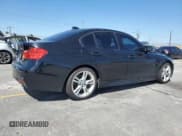 ✅ 2013 BMW 3 Series 328i • VIN: WBA3C1C52DF435345 • Лот: 64520225. Опубликован ранее на Copart с пробегом 83 992 миль. Бесплатный доступ к архиву аукционных продаж из США и подробный отчёт об истории автомобиля на DreamBid. Изображение 3.