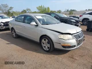 ✅ 2009 Volkswagen Passat Komfort • VIN: WVWJK93C29P046703 • Lot: 43264937. Listed on IAAI with 63,517 mi. Free auction sales archive from the USA and detailed vehicle history report at DreamBid. Image 1.