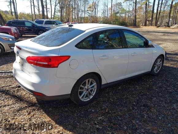 ✅ 2016 Ford Focus SE • VIN: 1FADP3F25GL264210 • Лот: 43786732. Опубликован ранее на IAAI с пробегом 120 572 миль. Бесплатный доступ к архиву аукционных продаж из США и подробный отчёт об истории автомобиля на DreamBid. Изображение 4.