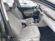 ✅ 2007 Volkswagen Passat Wolfsburg Edition • VIN: WVWAK73C37P007958 • Лот: 42622700. Опубликован ранее на IAAI с пробегом 121 486 миль. Бесплатный доступ к архиву аукционных продаж из США и подробный отчёт об истории автомобиля на DreamBid. Изображение 5.