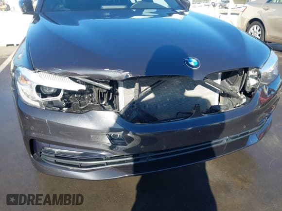 ✅ 2018 BMW 5 Series 530i xDrive • VIN: WBAJA7C55JWA72764 • Лот: 43375739. Опубликован ранее на IAAI с пробегом 108 821 миль. Бесплатный доступ к архиву аукционных продаж из США и подробный отчёт об истории автомобиля на DreamBid. Изображение 6.