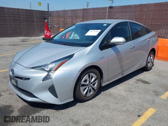 ✅ 2018 Toyota Prius Two • VIN: JTDKBRFU7J3590716 • Лот: 42977229. Опубликован ранее на IAAI с пробегом 53 618 миль. Бесплатный доступ к архиву аукционных продаж из США и подробный отчёт об истории автомобиля на DreamBid. Изображение 2.
