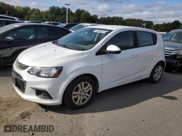 2019 Chevrolet Sonic LT z VIN 1G1JG6SB0K4103005, wystawiony jako Copart lot #71117014 z przebiegiem 98 766 mil mil oraz Czysty tytuł • Clean title. Historia ofert i sprzedaży dostępna na DreamBid. Obrazek 1.