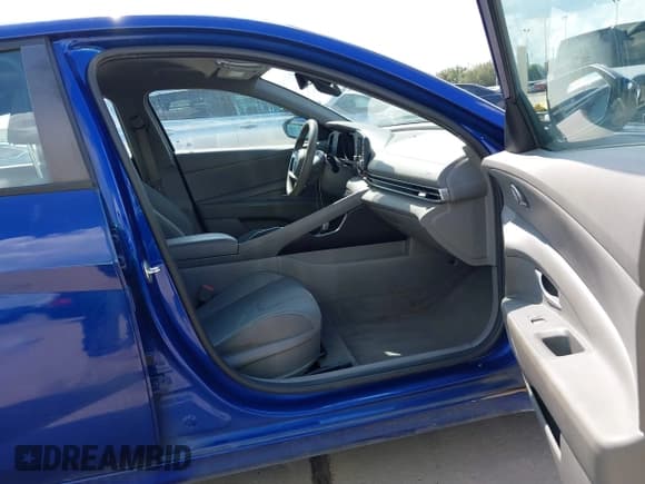 ✅ 2021 Hyundai Elantra SEL • VIN: 5NPLM4AG7MH006567 • Lot: 42927511. Listed on IAAI with 83,980 mi. Free auction sales archive from the USA and detailed vehicle history report at DreamBid. Image 5.