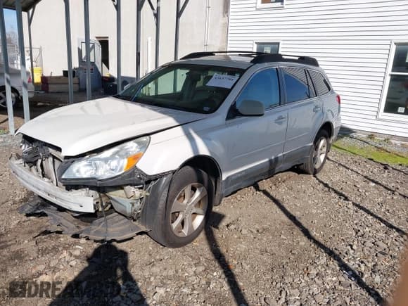 ✅ 2014 Subaru Outback Limited • VIN: 4S4BRBLC8E3266447 • Лот: 43637784. Опубликован ранее на IAAI с пробегом 136 705 миль. Бесплатный доступ к архиву аукционных продаж из США и подробный отчёт об истории автомобиля на DreamBid. Изображение 2.