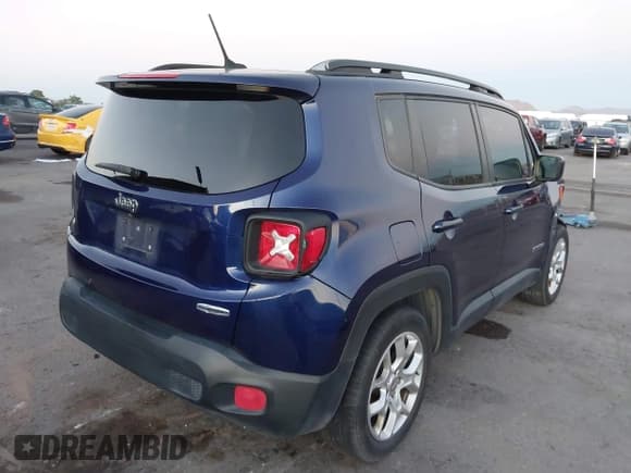 ✅ 2017 Jeep Renegade Latitude • VIN: ZACCJABB9HPG59344 • Lot: 43427567. Wystawiony na IAAI z przebiegiem 113 706 mil. Bezpłatny archiwum sprzedaży aukcyjnych z USA i szczegółowy raport historii pojazdu na DreamBid. Zdjęcie 4.