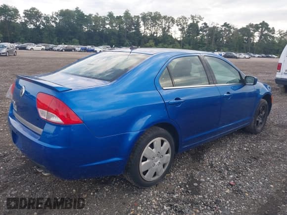 ✅ 2011 Mercury Milan • VIN: 3MEHM0HA6BR602083 • Лот: 40240212. Опубликован ранее на IAAI с пробегом 119 000 миль. Бесплатный доступ к архиву аукционных продаж из США и подробный отчёт об истории автомобиля на DreamBid. Изображение 4.