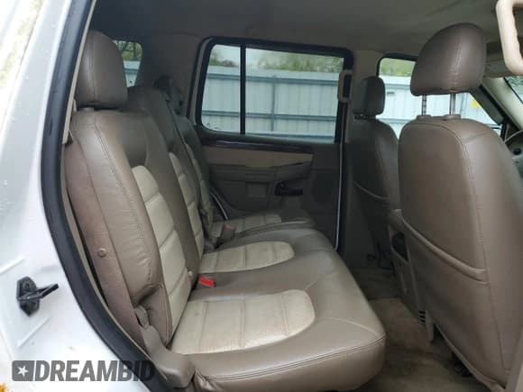 ✅ 2005 Ford Explorer Eddie Bauer • VIN: 1FMZU74W25UA16005 • Lot: 81489404. Wystawiony na Copart z przebiegiem 214 114 mil. Bezpłatny archiwum sprzedaży aukcyjnych z USA i szczegółowy raport historii pojazdu na DreamBid. Zdjęcie 10.