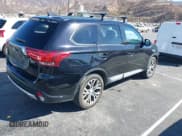 ✅ 2018 Mitsubishi Outlander ES • VIN: JA4AD2A32JZ005141 • Lot: 43334453. Listed on IAAI with 212,730 mi. Free auction sales archive from the USA and detailed vehicle history report at DreamBid. Image 4.