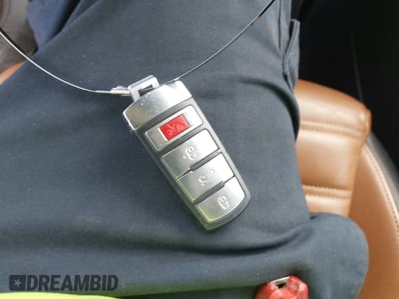 ✅ 2015 Volkswagen CC Executive • VIN: WVWRP7AN7FE802238 • Lot: 42321727. Wystawiony na IAAI z przebiegiem 65 933 mil. Bezpłatny archiwum sprzedaży aukcyjnych z USA i szczegółowy raport historii pojazdu na DreamBid. Zdjęcie 11.