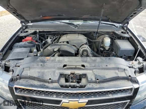 ✅ 2013 Chevrolet Suburban LT • VIN: 1GNSKJE76DR318499 • Lot: 71840624. Wystawiony na Copart z przebiegiem 191 050 mil. Bezpłatny archiwum sprzedaży aukcyjnych z USA i szczegółowy raport historii pojazdu na DreamBid. Zdjęcie 13.