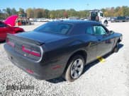 ✅ 2023 Dodge Challenger SXT • VIN: 2C3CDZAG5PH562987 • Lot: 43623143. Wystawiony na IAAI z przebiegiem 55 571 mil. Bezpłatny archiwum sprzedaży aukcyjnych z USA i szczegółowy raport historii pojazdu na DreamBid. Zdjęcie 4.