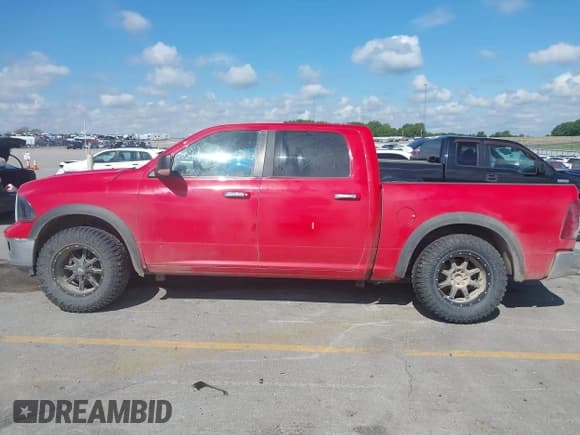 ✅ 2009 Dodge 1500 Laramie • VIN: 1D3HV13T89J526794 • Lot: 42376546. Wystawiony na IAAI z przebiegiem 237 001 mil. Bezpłatny archiwum sprzedaży aukcyjnych z USA i szczegółowy raport historii pojazdu na DreamBid. Zdjęcie 14.