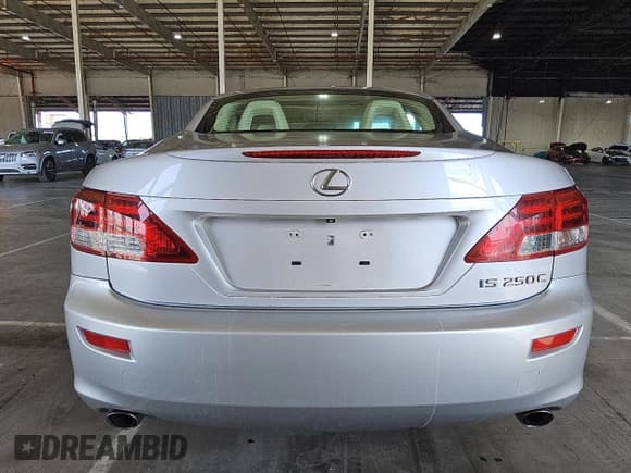 ✅ 2011 Lexus IS 250 C • VIN: JTHFF2C26B2519092 • Lot: 69091155. Wystawiony na Copart z przebiegiem 75 963 mil. Bezpłatny archiwum sprzedaży aukcyjnych z USA i szczegółowy raport historii pojazdu na DreamBid. Zdjęcie 6.