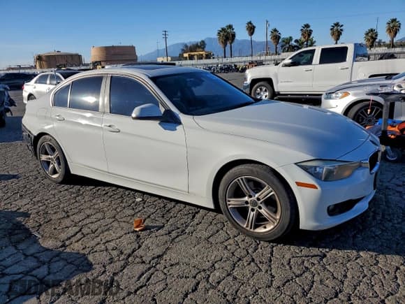 ✅ 2014 BMW 3 Series 328i • VIN: WBA3C1C51EK116379 • Lot: 94998265. Listed on Copart with 111,035 mi. Free auction sales archive from the USA and detailed vehicle history report at DreamBid. Image 4.