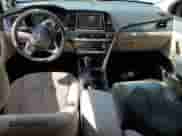 ✅ 2019 Hyundai Sonata SEL • VIN: 5NPE34AFXKH790307 • Lot: 80966825. Wystawiony na Copart z przebiegiem 100 186 mil mil. Skorzystaj z bezpłatnego archiwum sprzedaży aukcyjnych z USA i zobacz szczegółowy raport historii pojazdu na DreamBid. Zdjęcie 8.