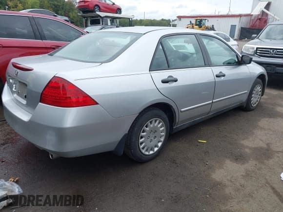 ✅ 2006 Honda Accord VP • VIN: 1HGCM56166A118766 • Lot: 43233183. Listed on IAAI with 151,684 mi. Free auction sales archive from the USA and detailed vehicle history report at DreamBid. Image 4.