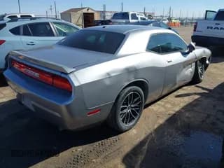 ✅ 2014 Dodge Challenger R/T Classic • VIN: 2C3CDYBT1EH273964 • Lot: 41420273. Wystawiony na IAAI z przebiegiem 158 837 mil. Bezpłatny archiwum sprzedaży aukcyjnych z USA i szczegółowy raport historii pojazdu na DreamBid. Zdjęcie 4.
