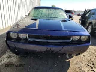 2013 Dodge Challenger SXT z VIN 2C3CDYAGXDH607458, wystawiony jako Copart lot #73729774 z przebiegiem 181 217 mil mil oraz Czysty tytuł • Clean title. Historia ofert i sprzedaży dostępna na DreamBid. Obrazek 5.