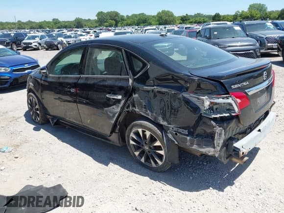 ✅ 2018 Nissan Sentra SV • VIN: 3N1AB7AP0JY216878 • Lot: 42842606. Wystawiony na IAAI z przebiegiem 121 296 mil. Bezpłatny archiwum sprzedaży aukcyjnych z USA i szczegółowy raport historii pojazdu na DreamBid. Zdjęcie 3.