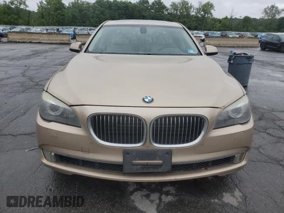 ✅ 2010 BMW 7 Series 750Li xDrive • VIN: WBAKC8C52ACY68441 • Lot: 69755645. Listed on Copart with 161,559 mi. Free auction sales archive from the USA and detailed vehicle history report at DreamBid. Image 5.