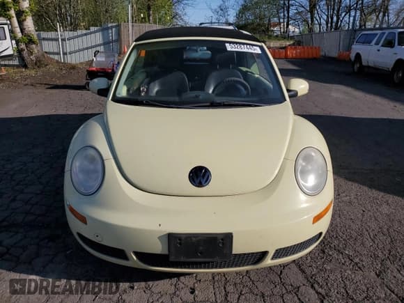 ✅ 2006 Volkswagen Beetle • VIN: 3VWRF31Y76M311262 • Lot: 53287445. Listed on Copart with 96,353 mi. Free auction sales archive from the USA and detailed vehicle history report at DreamBid. Image 5.