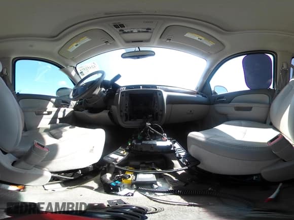 ✅ 2013 Chevrolet Tahoe LT • VIN: 1GNSCBE02DR338531 • Lot: 42452375. Wystawiony na IAAI z przebiegiem 105 425 mil. Bezpłatny archiwum sprzedaży aukcyjnych z USA i szczegółowy raport historii pojazdu na DreamBid. Zdjęcie 18.