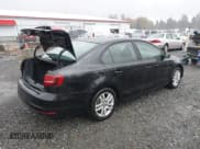 ✅ 2018 Volkswagen Jetta S • VIN: 3VW2B7AJ1JM248773 • Lot: 43530312. Wystawiony na IAAI z przebiegiem 65 712 mil. Bezpłatny archiwum sprzedaży aukcyjnych z USA i szczegółowy raport historii pojazdu na DreamBid. Zdjęcie 4.