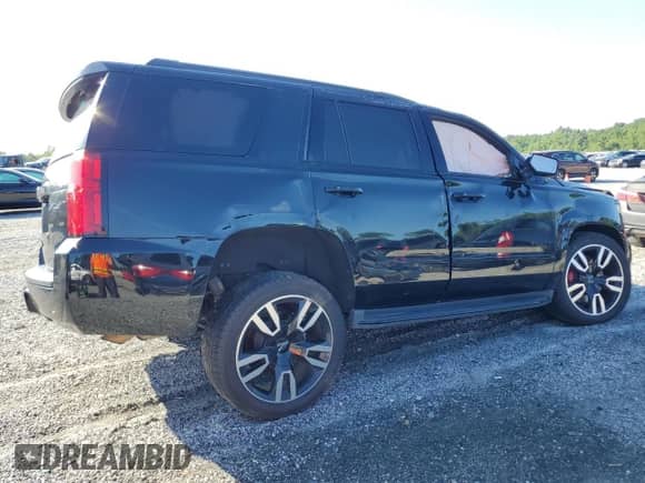 2018 Chevrolet Tahoe Premier with VIN 1GNSKCKJ5JR347709, listed as a Copart auction lot 66494385 with 32,619 mi miles and Salvage title. Bid and sale history available at DreamBid. Image 3.