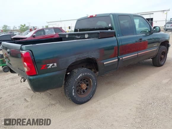 ✅ 2001 Chevrolet Silverado 1500 • VIN: 2GCEK19V911313655 • Лот: 42156792. Опубликован ранее на IAAI с пробегом 291 400 миль. Бесплатный доступ к архиву аукционных продаж из США и подробный отчёт об истории автомобиля на DreamBid. Изображение 4.